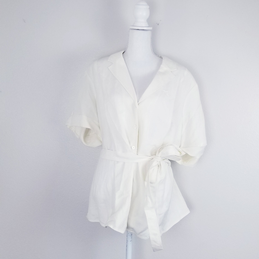 NWT LANE BRYANT Cream Short Sleeve Top